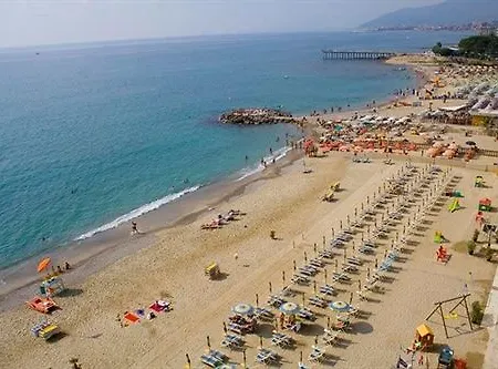 Bacco And Breakfast 2* Pietra Ligure