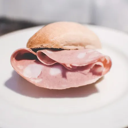 Bacco And Breakfast Отель Пьетра-Лигуре