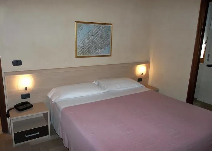 Bacco Rooms&breakfast 2* Pietra Ligure